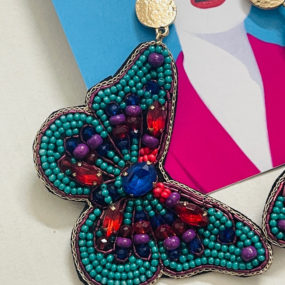 Handmade beaded earrings - Picture 2 of 3